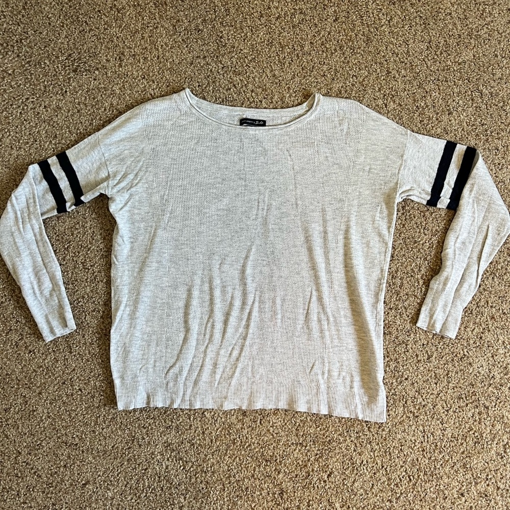 Medium American Eagle sweater